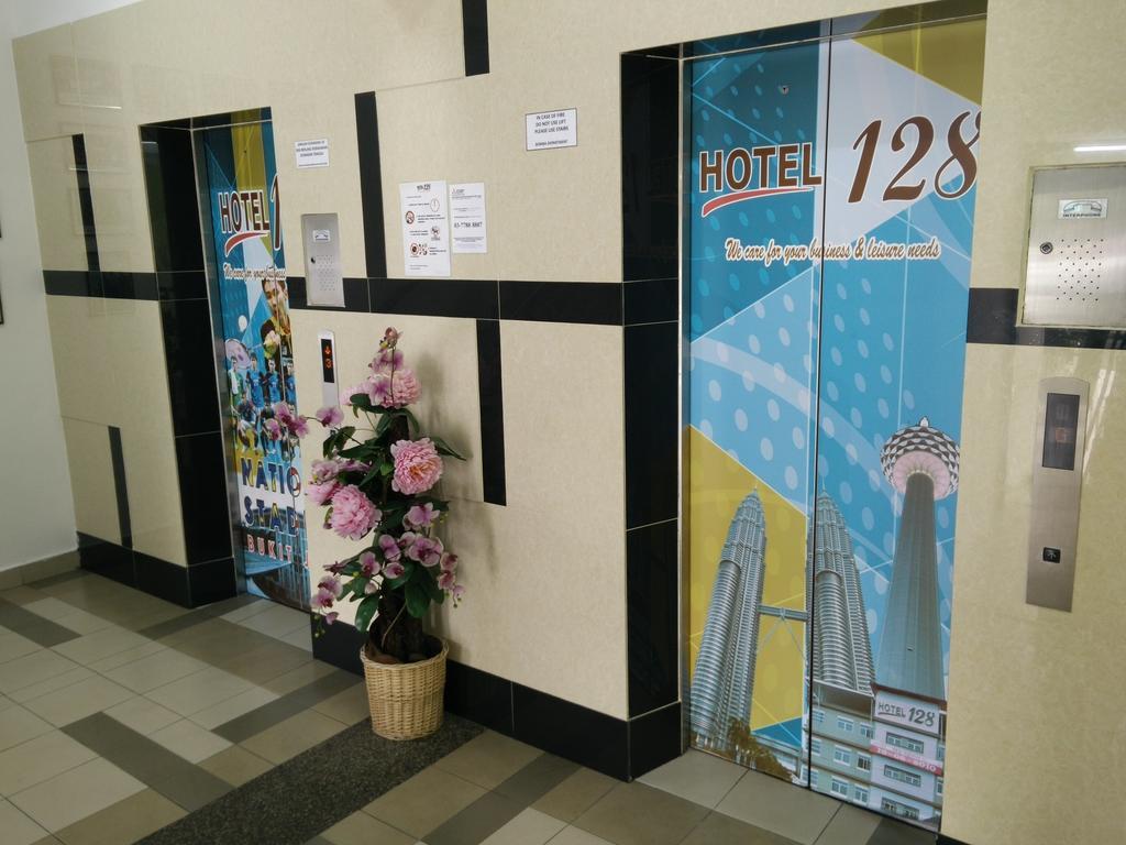 Hotel 128 Куала Лумпур Екстериор снимка