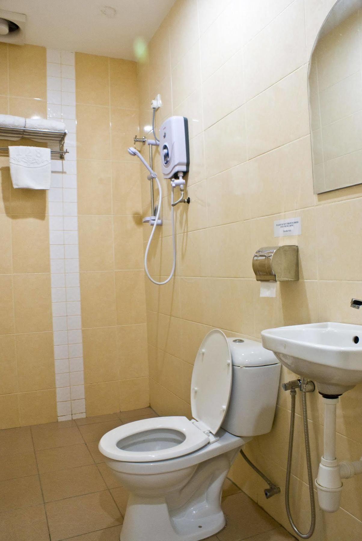 Hotel 128 Куала Лумпур Екстериор снимка